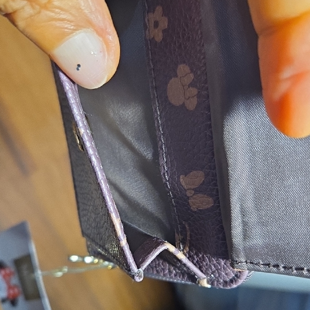 Disney Minnie Mouse Lavender Coin Purse - Picture 8 of 9